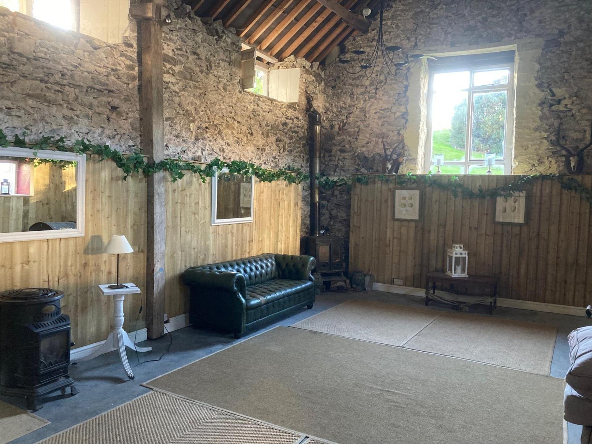 מולד Penbedw Uchaf Estate - Rural Retreats, Tennis מראה חיצוני תמונה